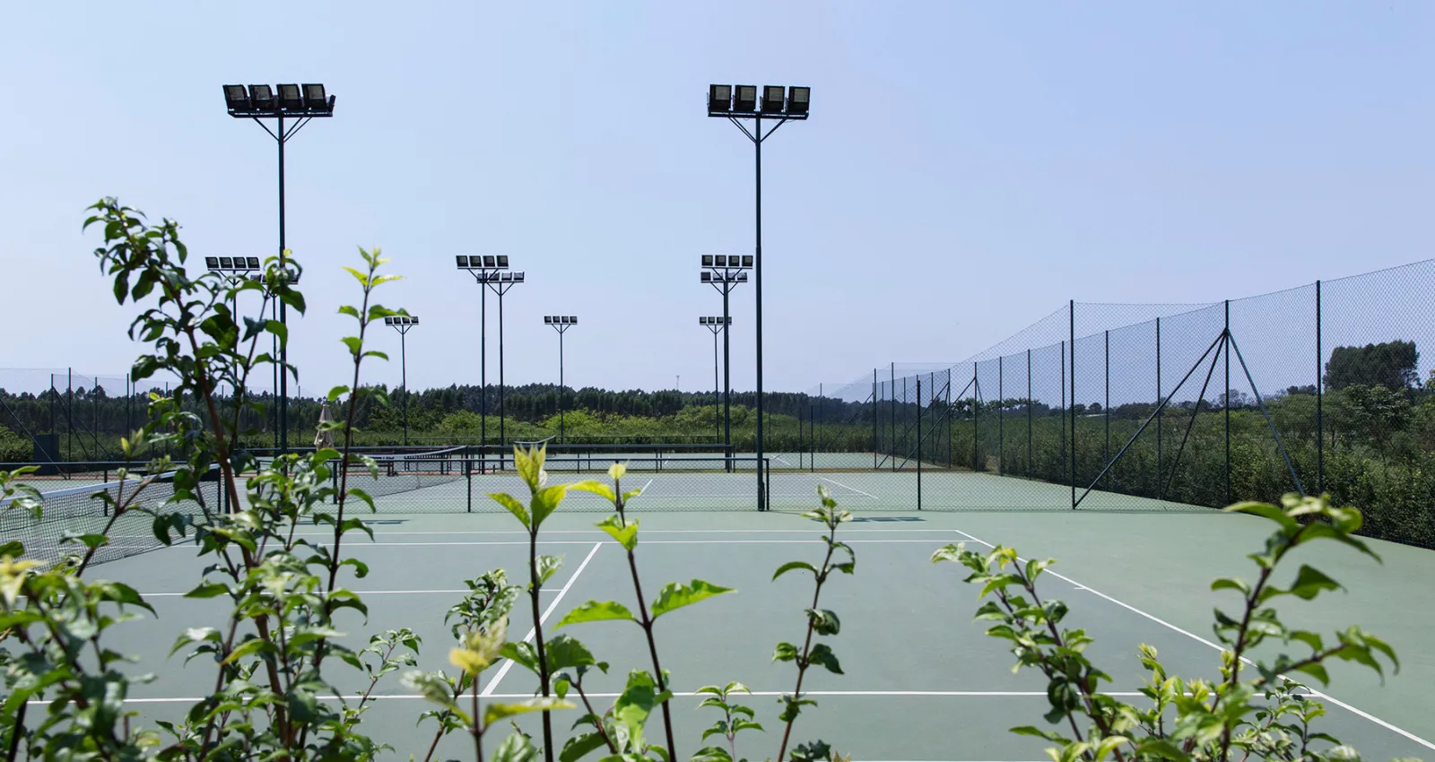 Quadras de tênis e Beach Tennis